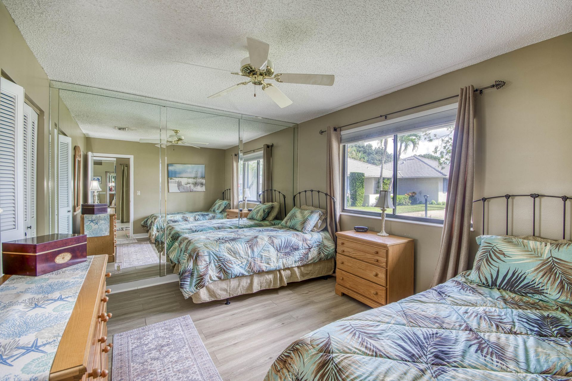 208 Club Drive, Palm Beach Gardens, FL 33418 Photo
