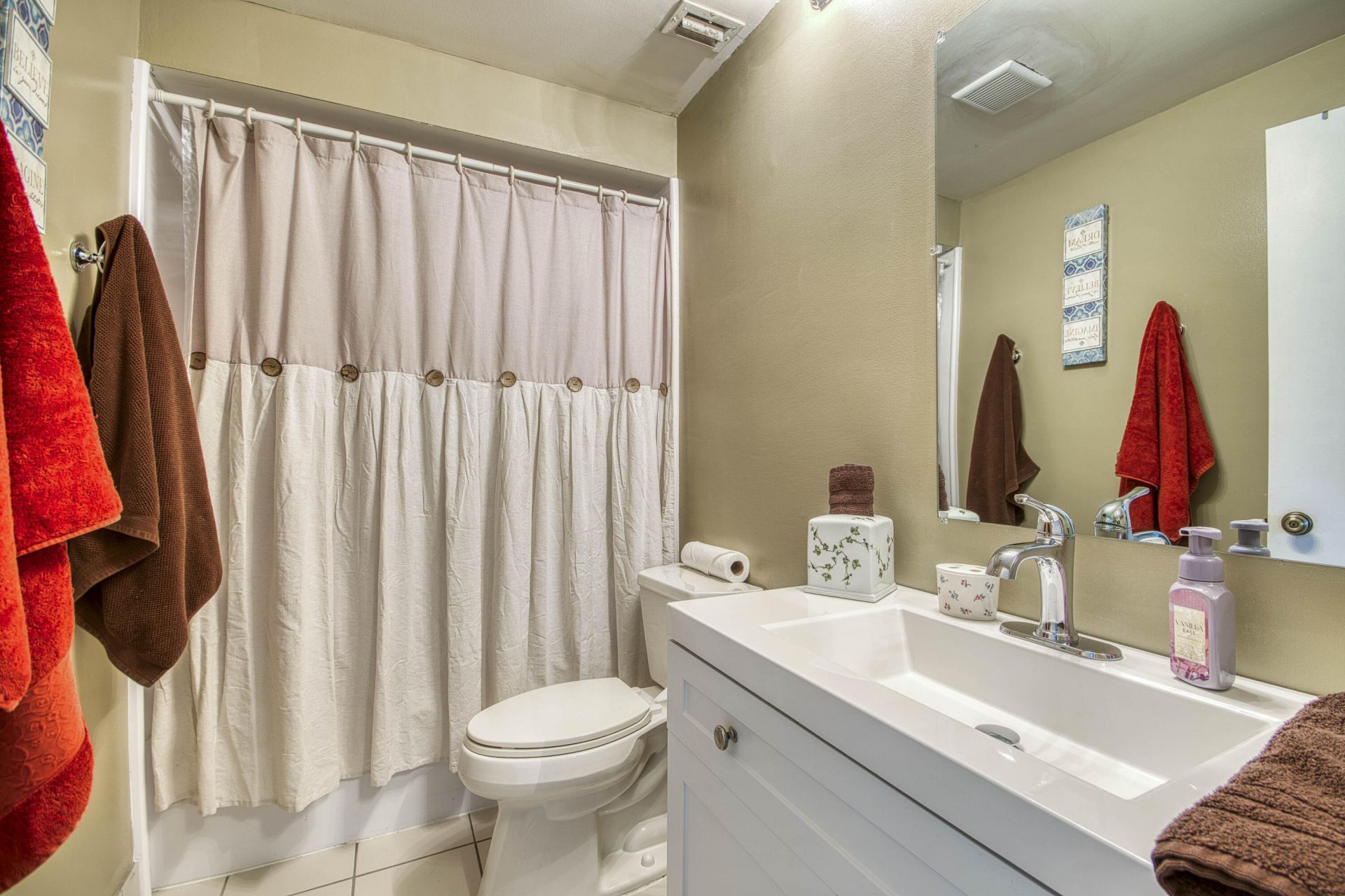 208 Club Drive, Palm Beach Gardens, FL 33418 Photo