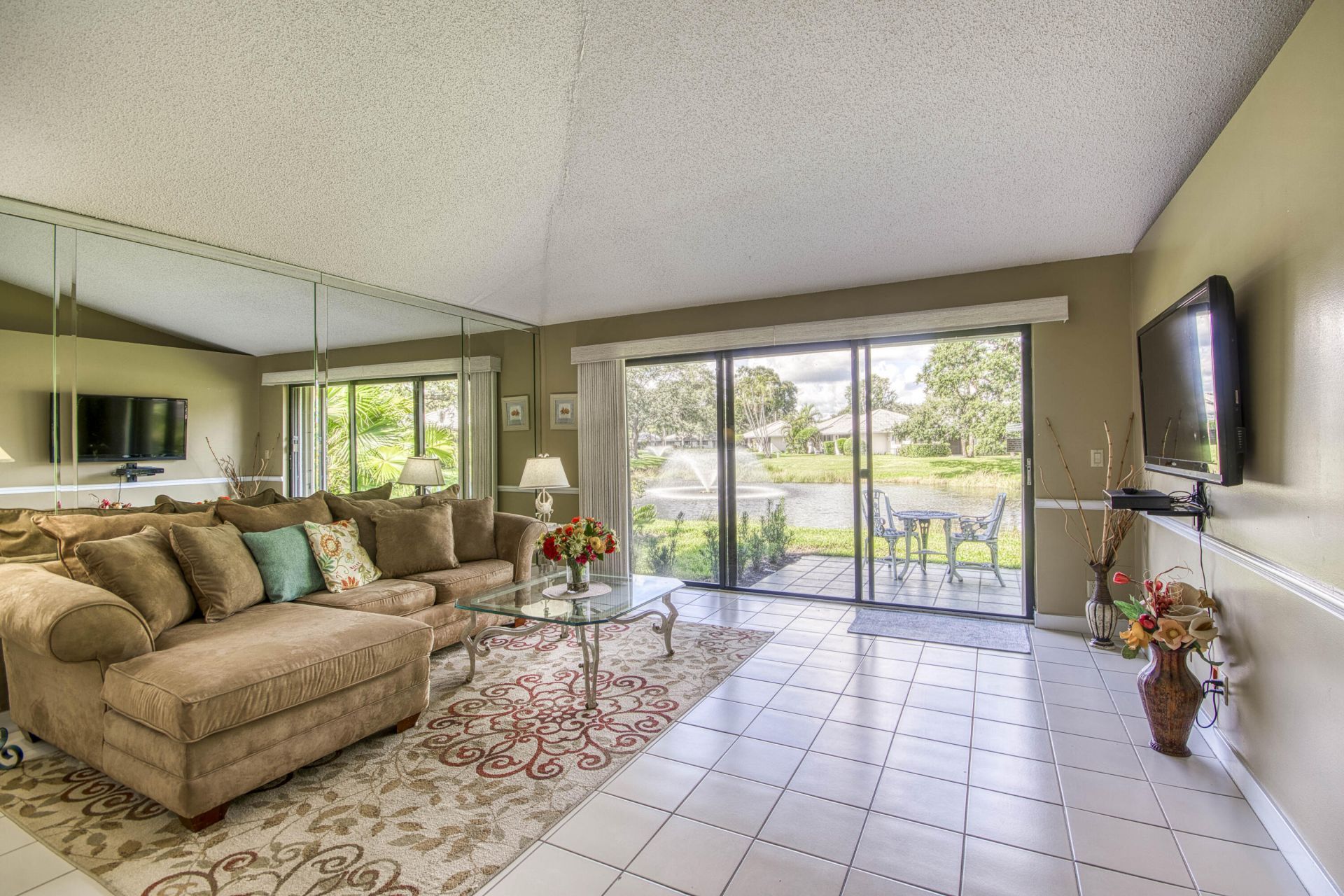 208 Club Drive, Palm Beach Gardens, FL 33418 Photo