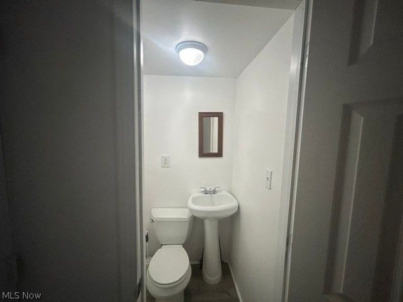 1225 Murray Avenue, Akron, OH 44310 Photo 15