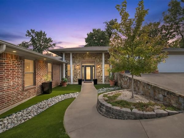 1227 Kiowa Drive W, Lake Kiowa, TX 76240
