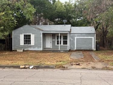 3532 Pioneer Street, Fort Worth, TX 76119