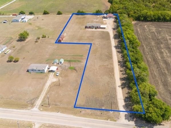 2418 FM 151, Whitewright, TX 75491