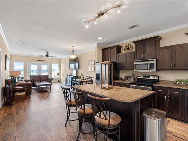 9900 Northshore Boulevard, Unit 32406, Corsicana, TX 75109