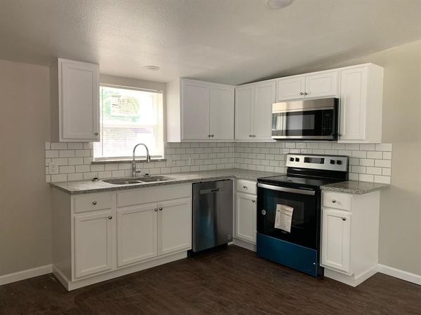 1012 Faye Street , Gainesville, TX 76240