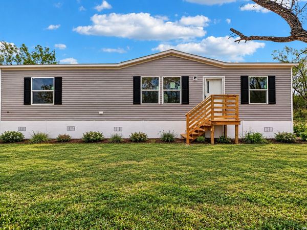 172 COUNTY ROAD 2667, Devine, TX 78016