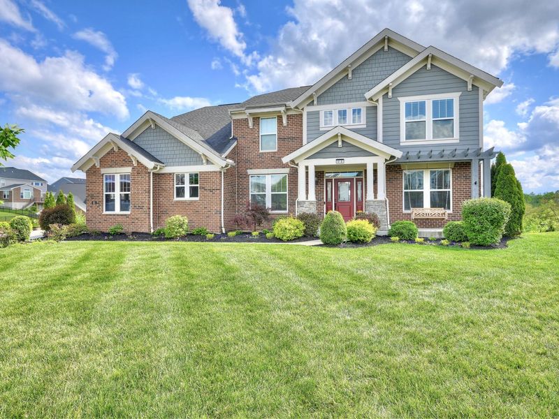 818 Carrieview Drive, Crescent Springs, KY 41017 Photo 1
