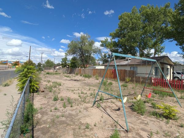821 Santa Fe Avenue SW, Albuquerque, NM 87102