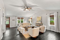 1138 Leesville Street photo 4