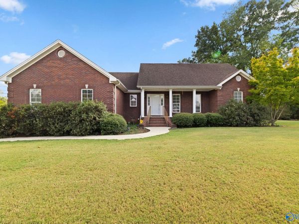 810 E 7th Street, Tuscumbia, AL 35674