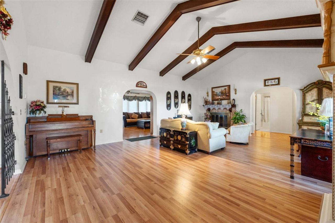 8943 Silver Lake Drive , Leesburg, FL 34788 Photo