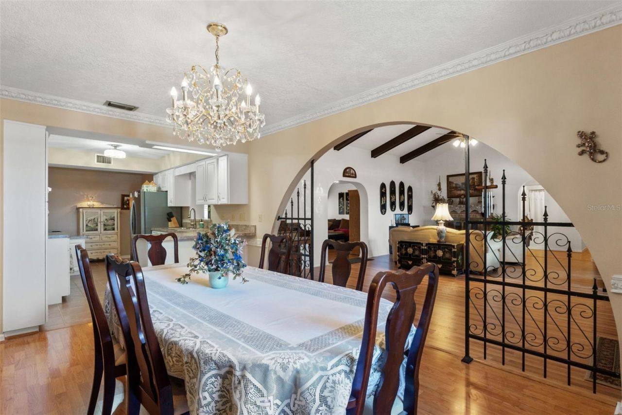 8943 Silver Lake Drive , Leesburg, FL 34788 Photo