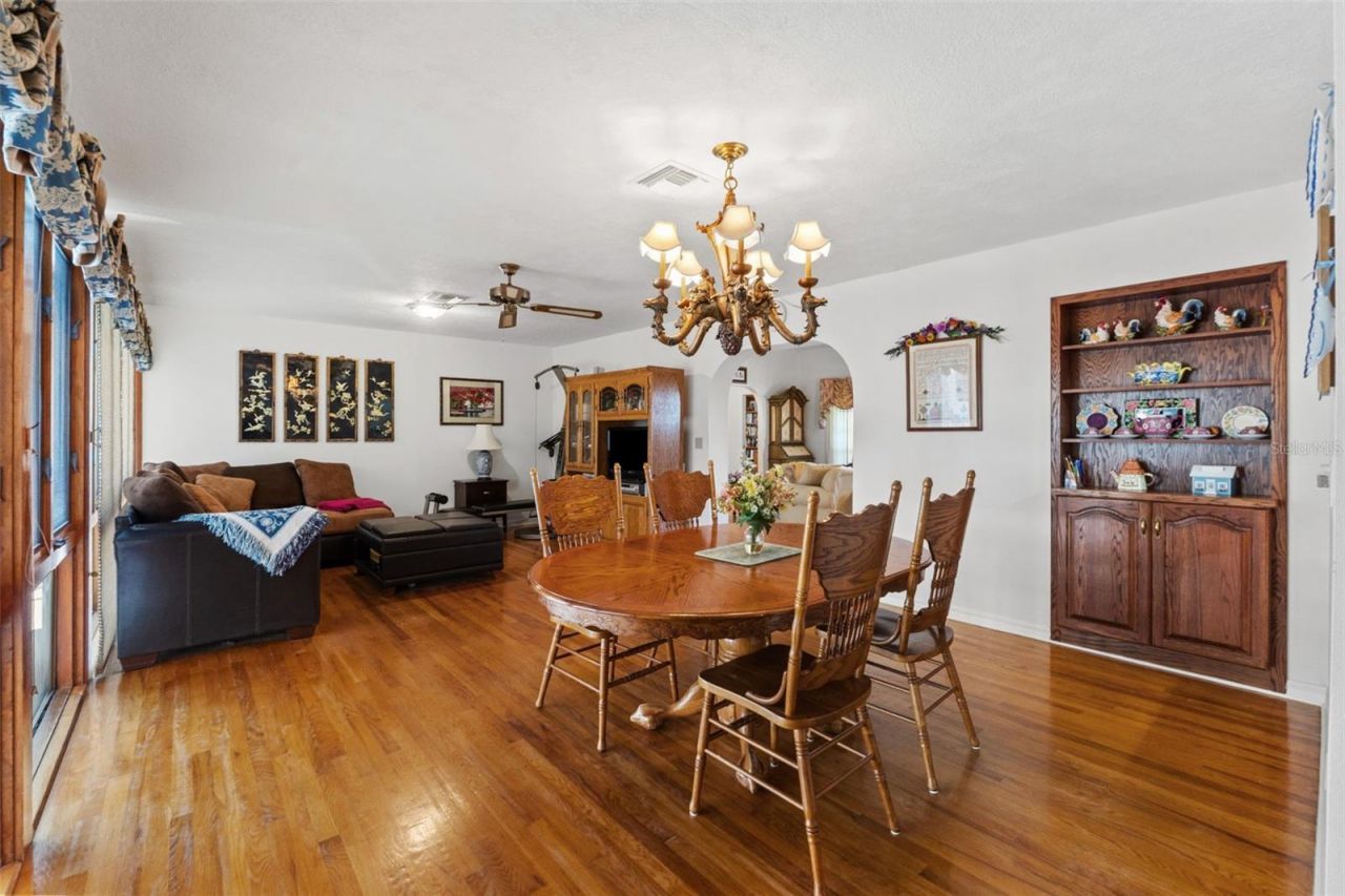 8943 Silver Lake Drive , Leesburg, FL 34788 Photo
