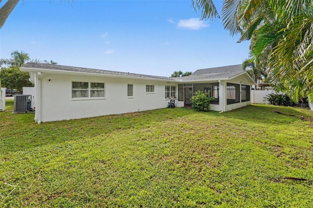 3936 E Eden Roc Circle, Unit 1, Tampa, FL 33634 Photo