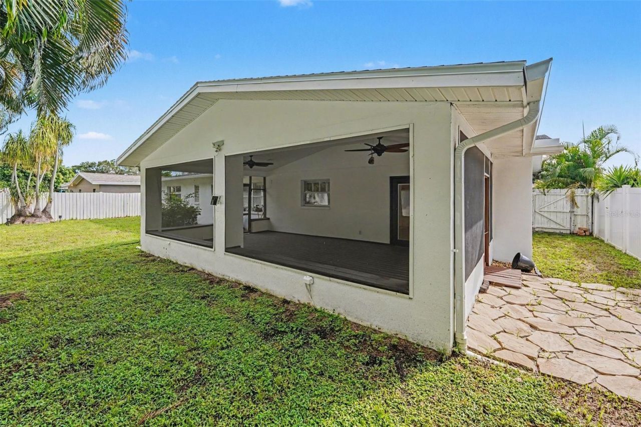 3936 E Eden Roc Circle, Unit 1, Tampa, FL 33634 Photo