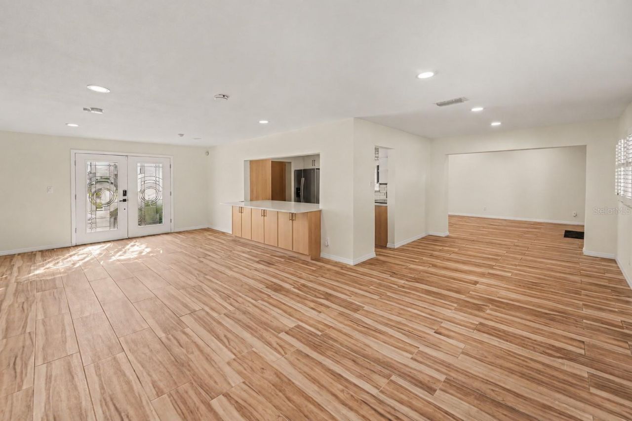 3936 E Eden Roc Circle, Unit 1, Tampa, FL 33634 Photo