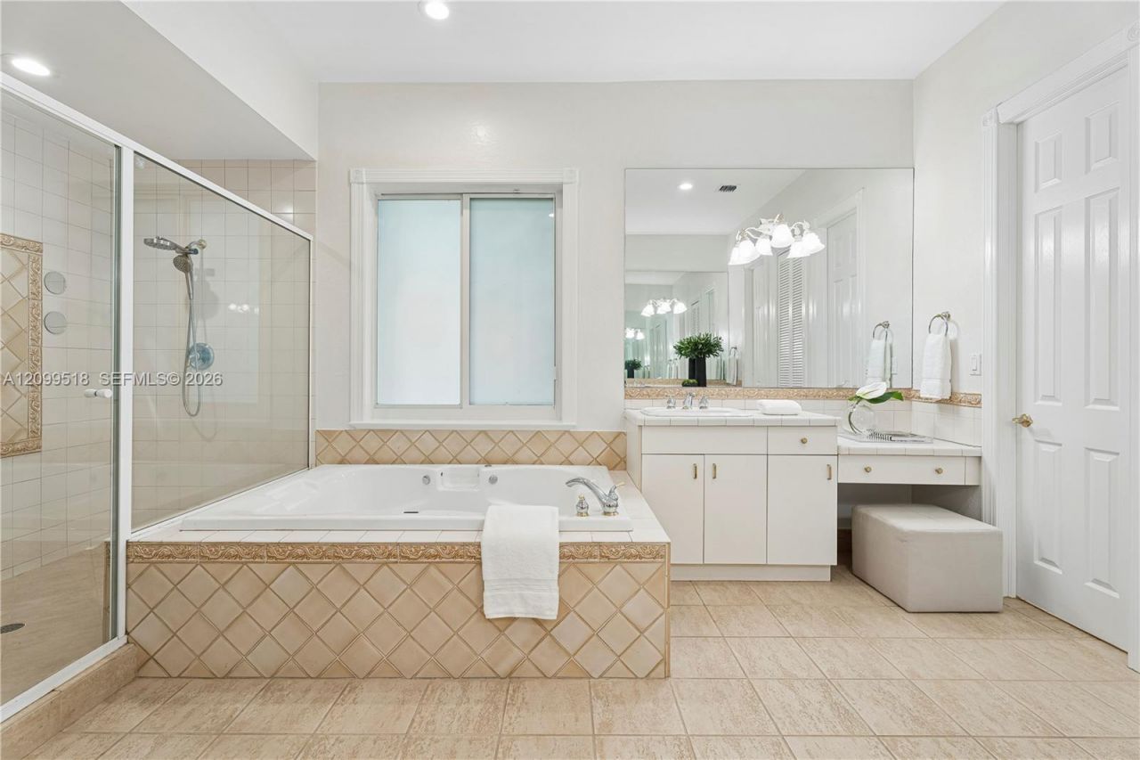 15255 SW 80th Ave, Palmetto Bay, FL 33157 Photo