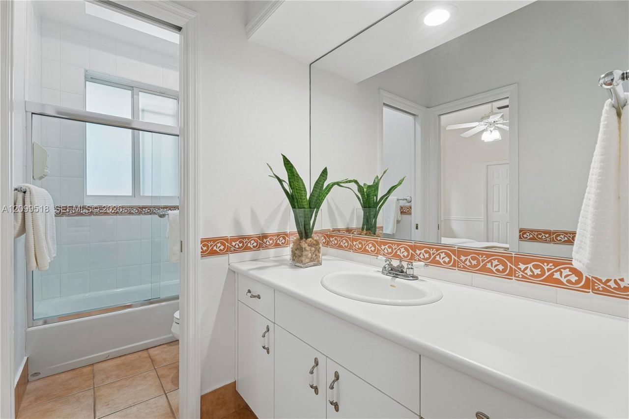 15255 SW 80th Ave, Palmetto Bay, FL 33157 Photo