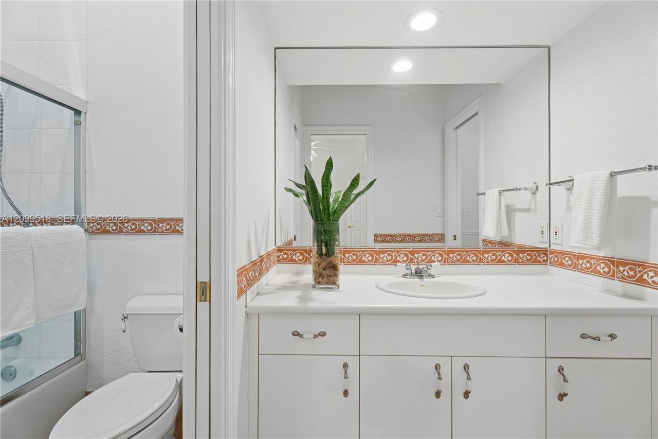 15255 SW 80th Ave, Palmetto Bay, FL 33157 Photo