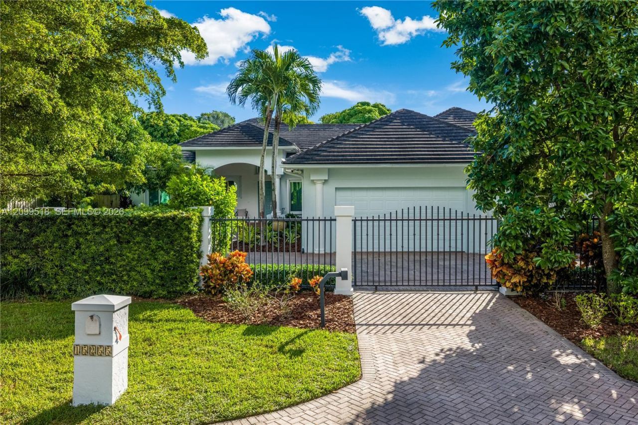 15255 SW 80th Ave, Palmetto Bay, FL 33157 Photo