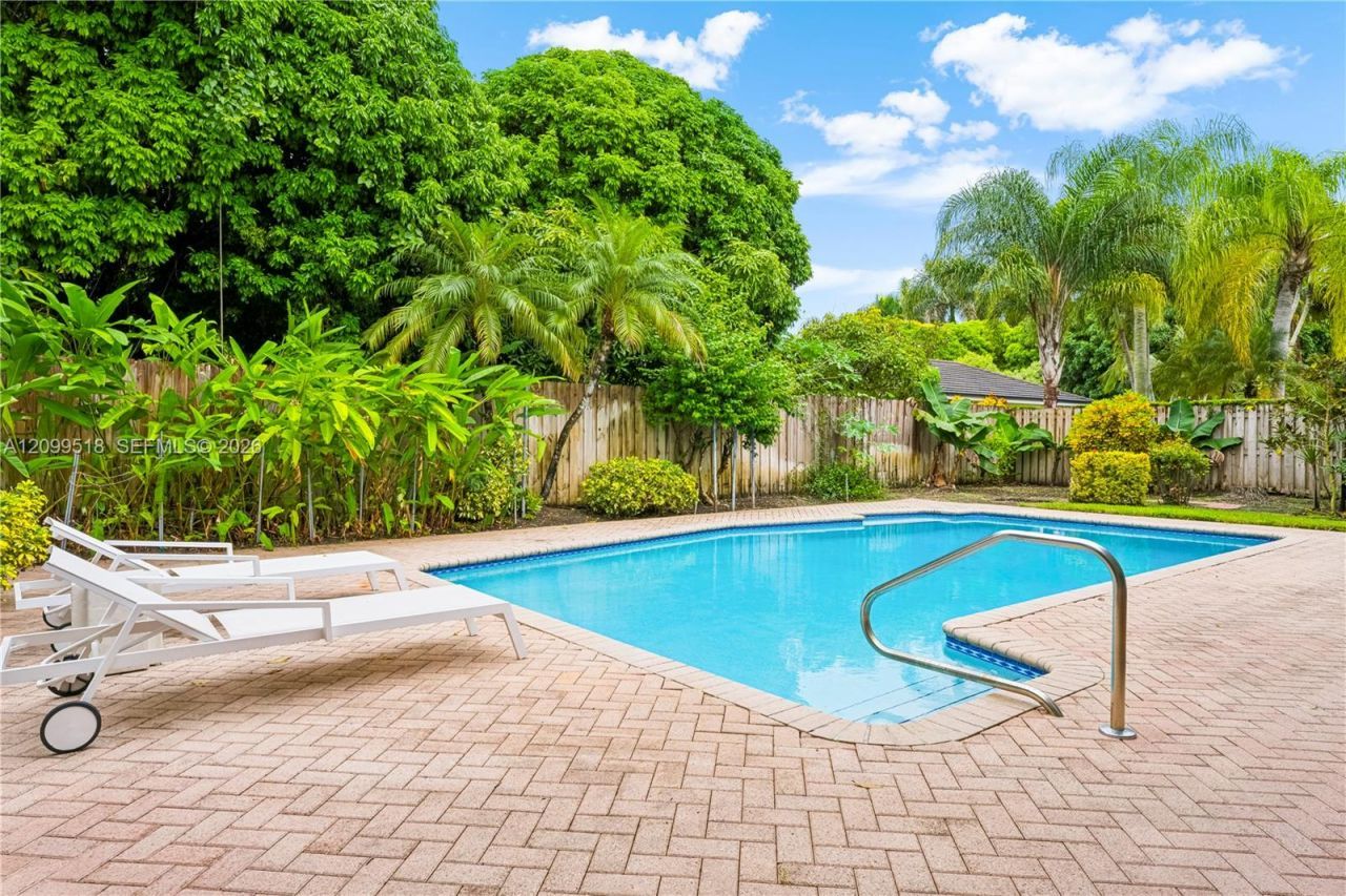 15255 SW 80th Ave, Palmetto Bay, FL 33157 Photo