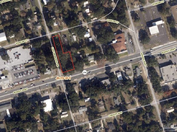 808 Cary Memorial Dr, Pensacola, FL 32505