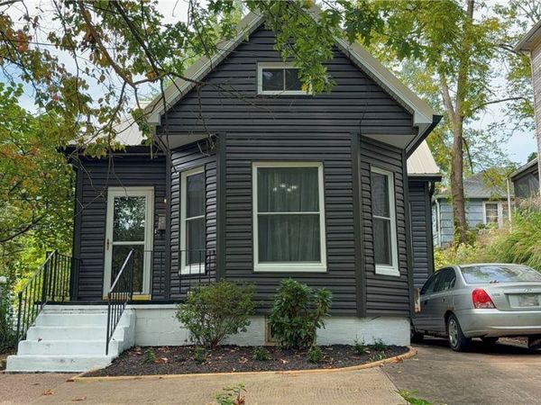 911 WASHINGTON Street , Marietta, OH 45750