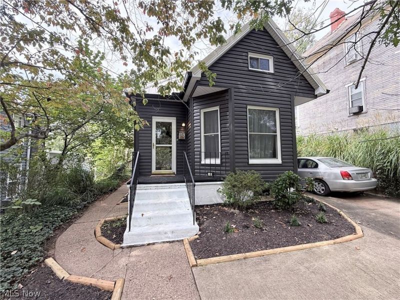 911 WASHINGTON Street, Marietta, OH 45750 Photo 4