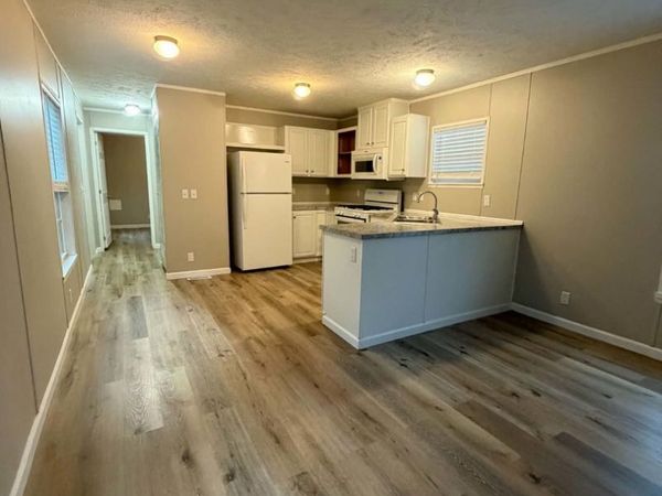 1301 Devils Glen Road , Unit 21, Bettendorf, IA 52722