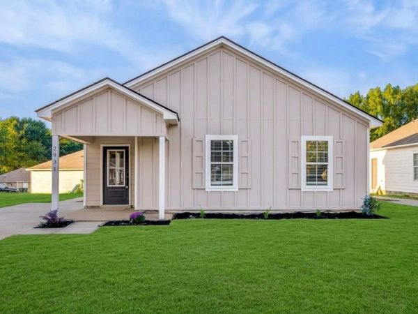 2931 LAKE PARK RD, Memphis, TN 38127
