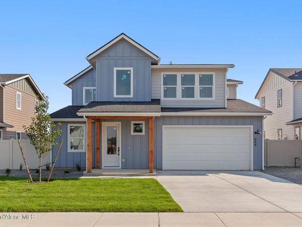 668 MOSCOW ST , Sandpoint, ID 83864