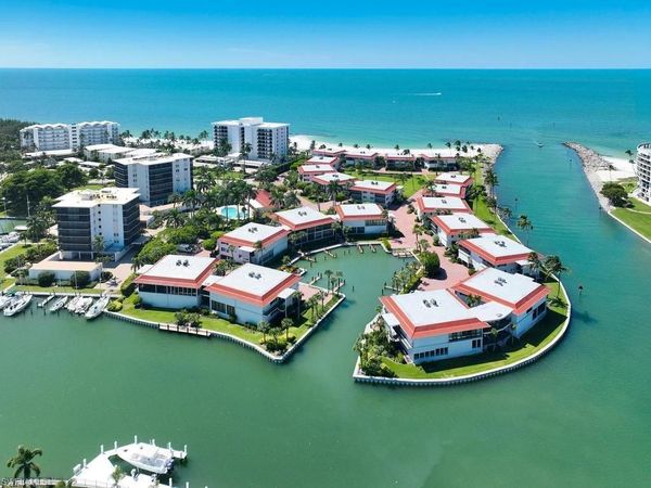 2230 Gulf Shore BLVD N, Unit T4, NAPLES, FL 34102