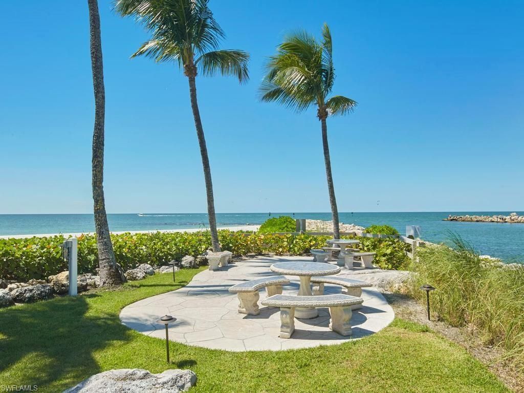 2230 Gulf Shore Blvd N, Unit T4, Naples, FL 34102 Photo