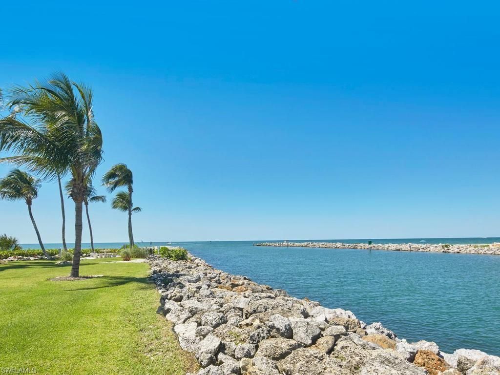 2230 Gulf Shore Blvd N, Unit T4, Naples, FL 34102 Photo