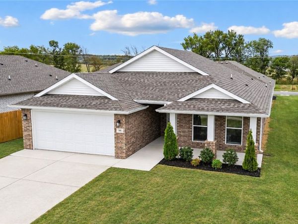 141 Keaton Street , Prairie Grove, AR 72753