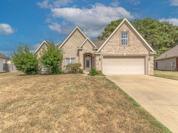 5408 Deerfield Drive, Jonesboro, AR 72404