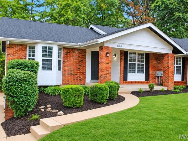 1008 Ridgeway Meadow Drive , Ellisville, MO 63021