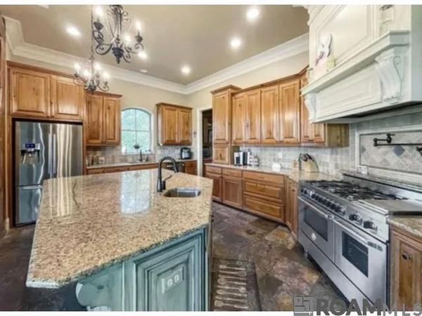8979 Carriagewood Estates Dr, Saint George, LA 70817