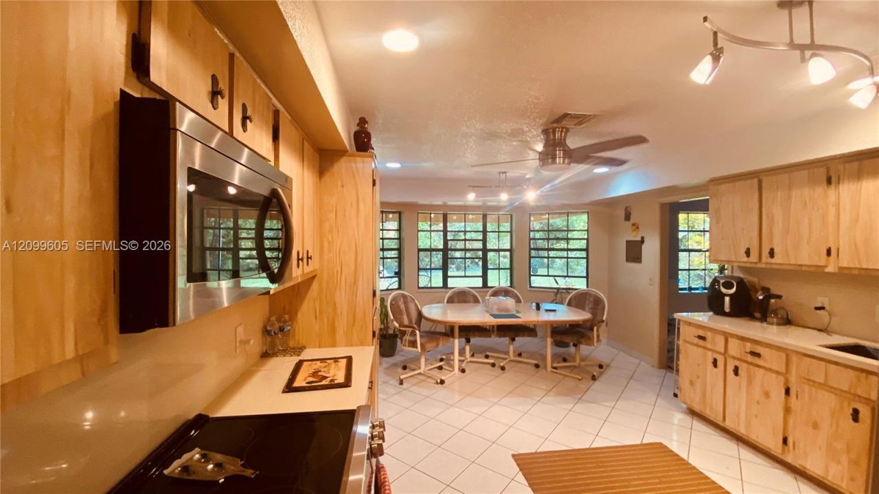 6337 SW 32nd St, Miramar, FL 33023 Photo