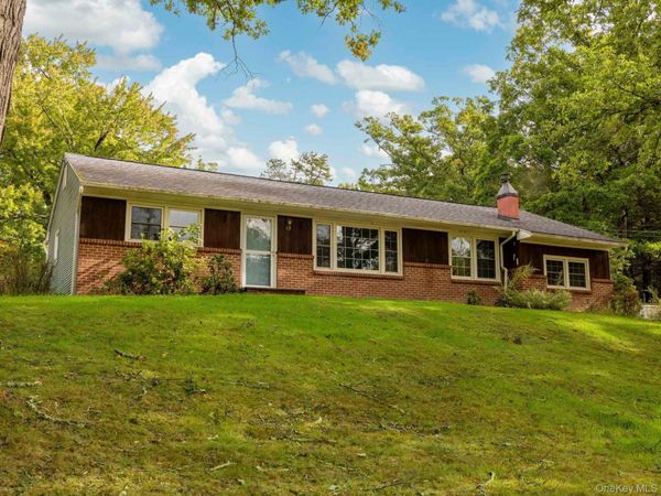 5 Van De Bogart Road , Woodstock, NY 12498