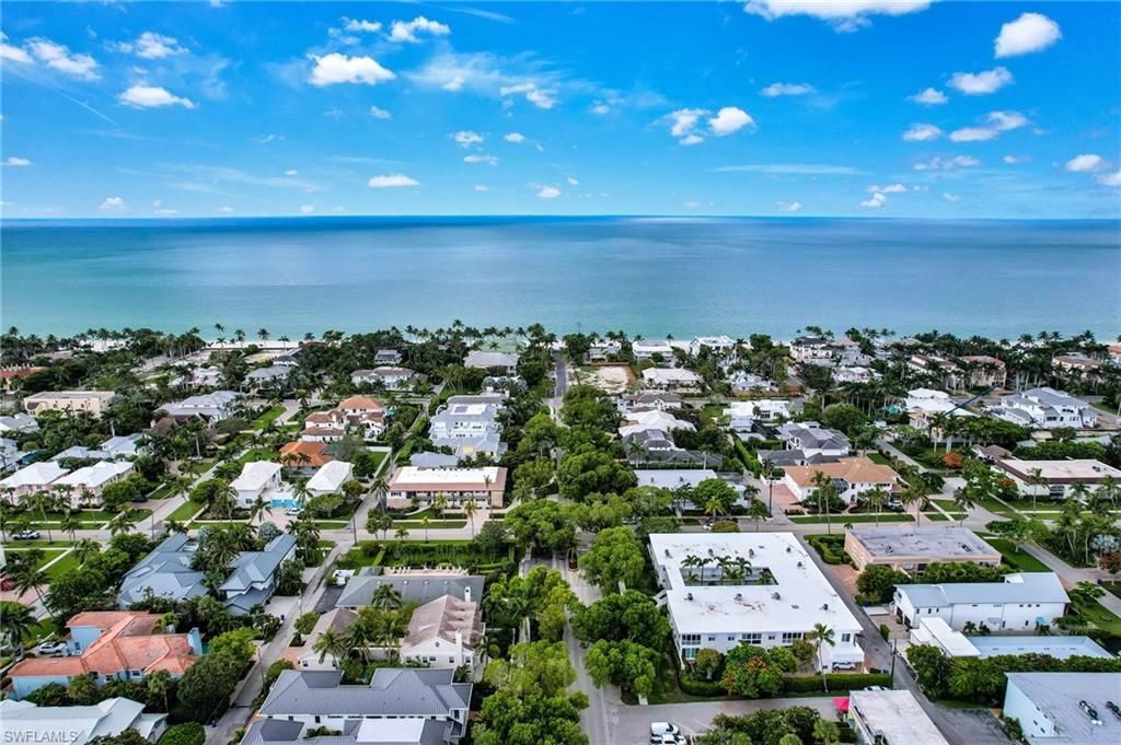 215 3rd Ave S, Unit 215, Naples, FL 34102 Photo