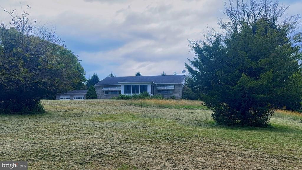 3283 STATE HILL ROAD, SINKING SPRING, PA 19608