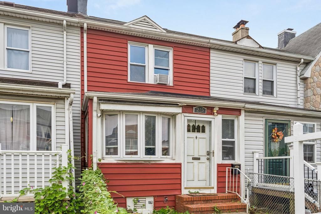 215 SAINT HELENA AVENUE, DUNDALK, MD 21222