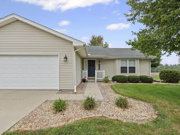 1502 Park Avenue , St. Joseph, IL 61873