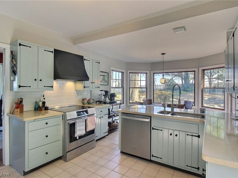26534 Lake Road, Bay Village, OH 44140 Photo 11