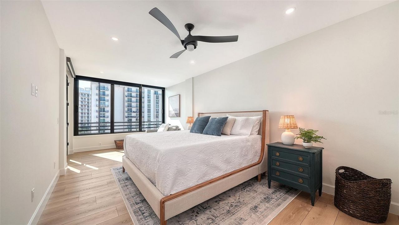 1102 Benjamin Franklin Drive, Unit 810, Sarasota, FL 34236 Photo