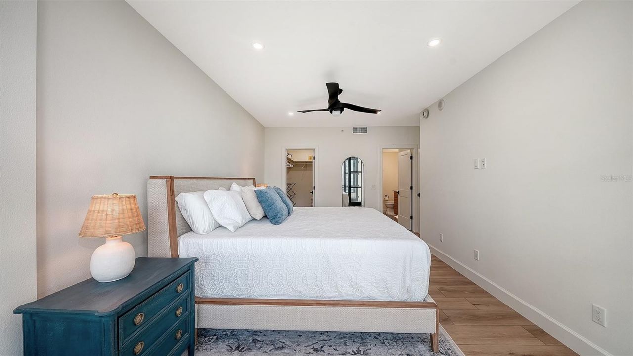 1102 Benjamin Franklin Drive, Unit 810, Sarasota, FL 34236 Photo