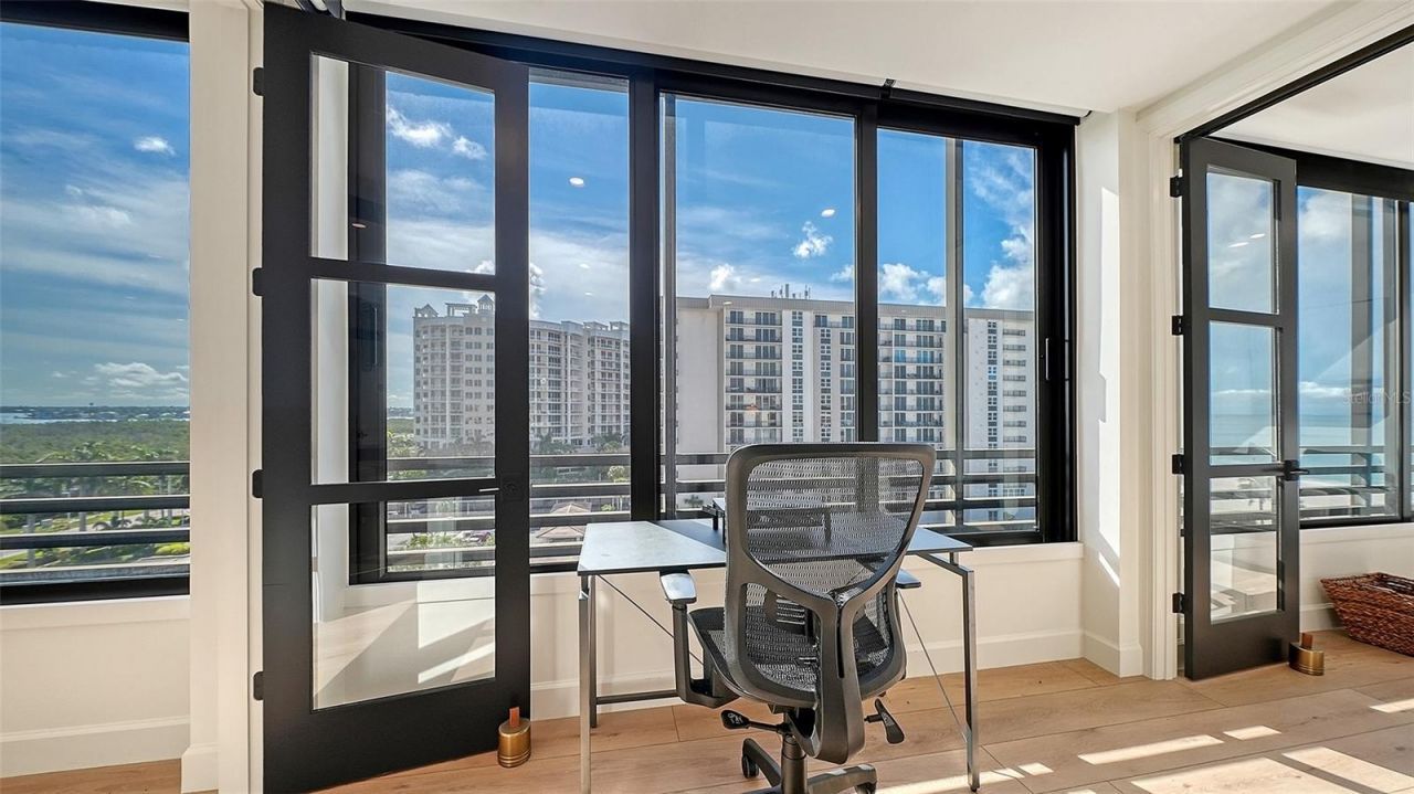 1102 Benjamin Franklin Drive, Unit 810, Sarasota, FL 34236 Photo