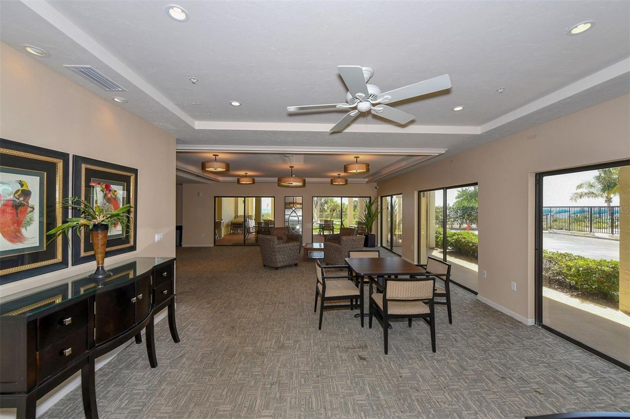 1102 Benjamin Franklin Drive, Unit 810, Sarasota, FL 34236 Photo