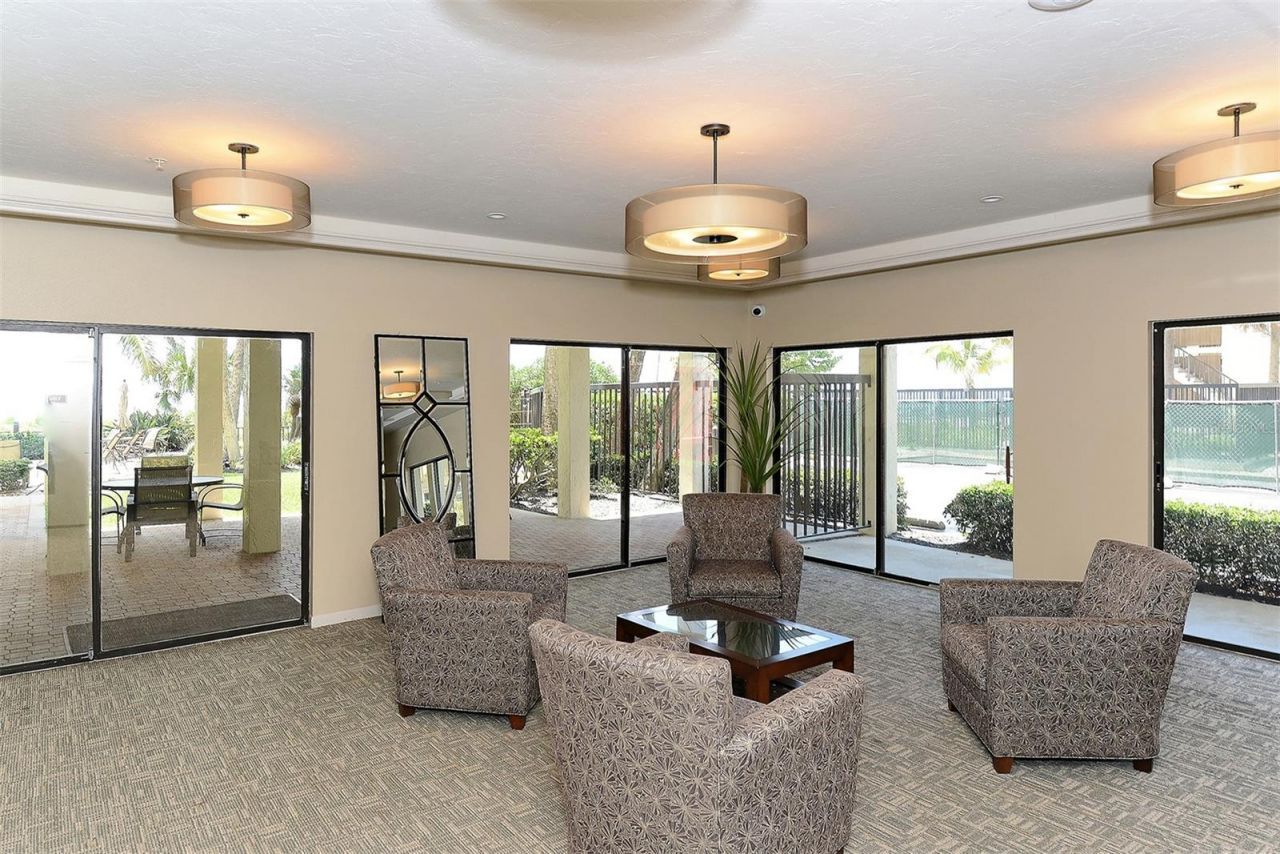 1102 Benjamin Franklin Drive, Unit 810, Sarasota, FL 34236 Photo